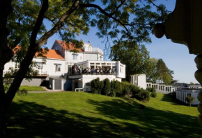 Отель Villa Lovik  Лидингё